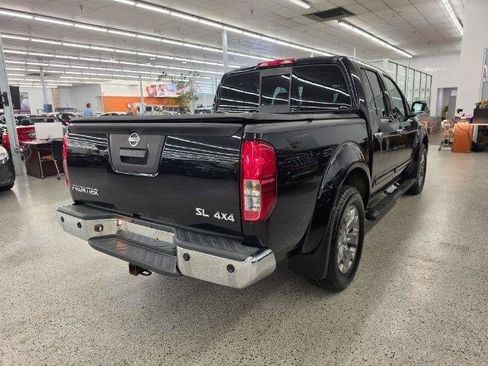 Used 2019 Nissan Frontier SL AWD/4WD image 5