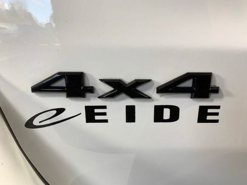 Used 2020 Jeep Grand Cherokee Altitude AWD/4WD image 35