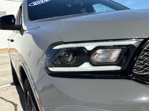 Used 2024 Dodge Durango SXT w/ SXT Blacktop Group image 12