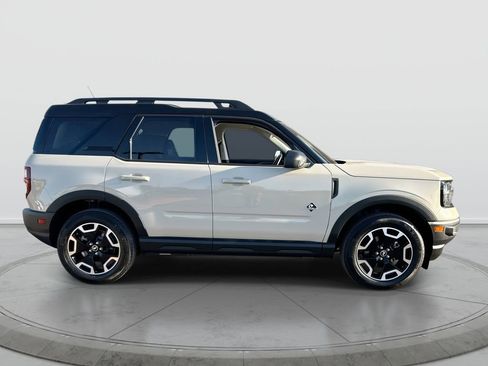 Used 2024 Ford Bronco Sport Outer Banks w/ Tech Package AWD/4WD image 9
