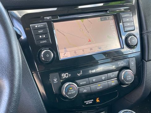 Certified 2019 Nissan Rogue SL w/ Premium Package image 19