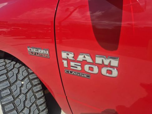 Used 2020 RAM 1500 Classic SLT RWD image 11