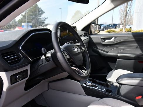 Used 2023 Ford Escape Platinum w/ Premium Technology Package image 11