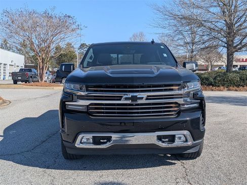 Used 2020 Chevrolet Silverado 1500 High Country w/ Technology Package image 3