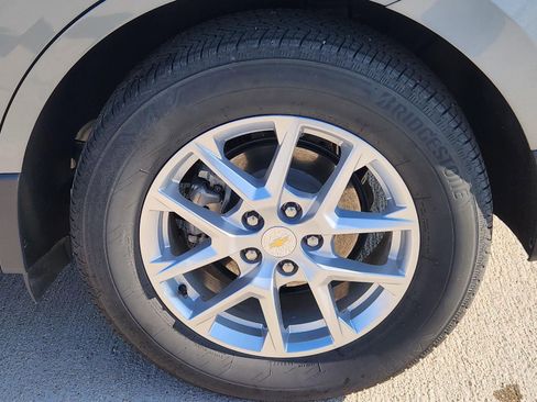 Used 2023 Chevrolet Equinox LT image 27