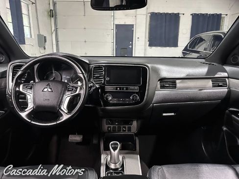 Used 2019 Mitsubishi Outlander SEL AWD/4WD image 17