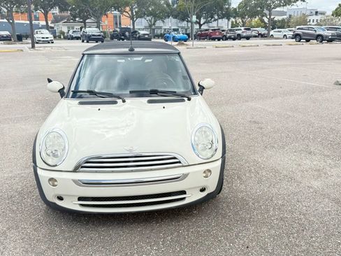 Used 2007 MINI Cooper Convertible FWD image 3