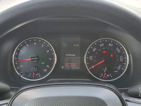 Used 2021 Toyota RAV4 XLE w/ Convenience Package FWD image 33