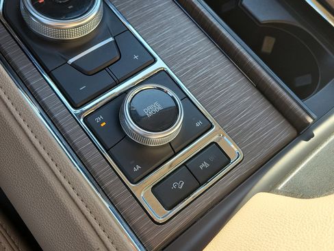 Used 2024 Ford Expedition Max Limited image 39