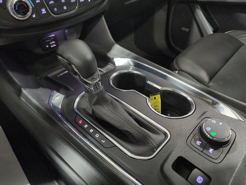 Used 2023 Chevrolet Traverse Premier image 20