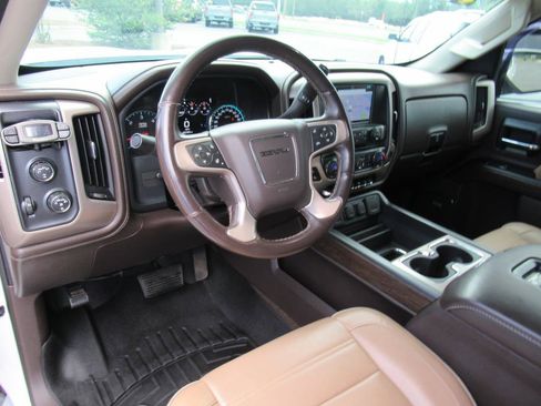Used 2017 GMC Sierra 1500 Denali image 16