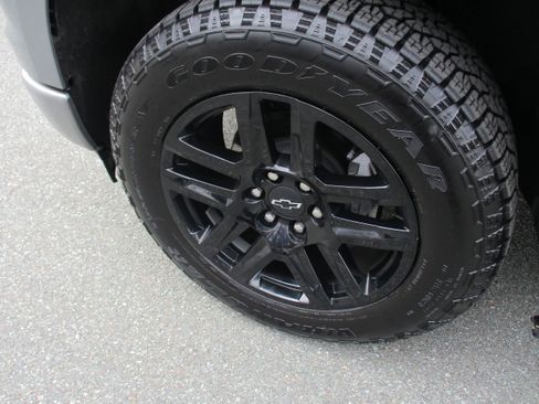 Certified 2025 Chevrolet Silverado 1500 Custom image 9