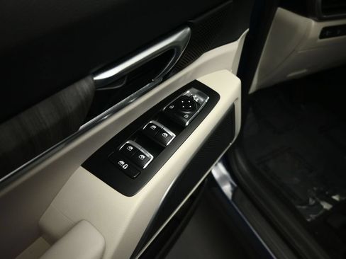 Certified 2024 Kia Telluride EX w/ EX Captain's Chair Package FWD image 48