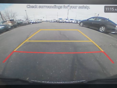 Used 2024 Hyundai Venue Limited image 17