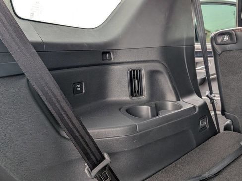Used 2025 Honda Pilot TrailSport image 24