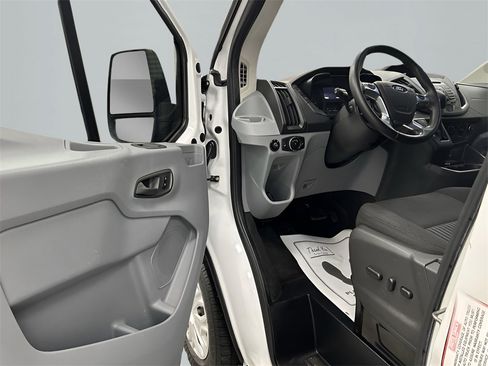 Used 2016 Ford Transit 150 XLT image 9
