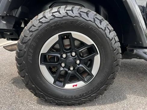 Used 2018 Jeep Wrangler Rubicon AWD/4WD image 25