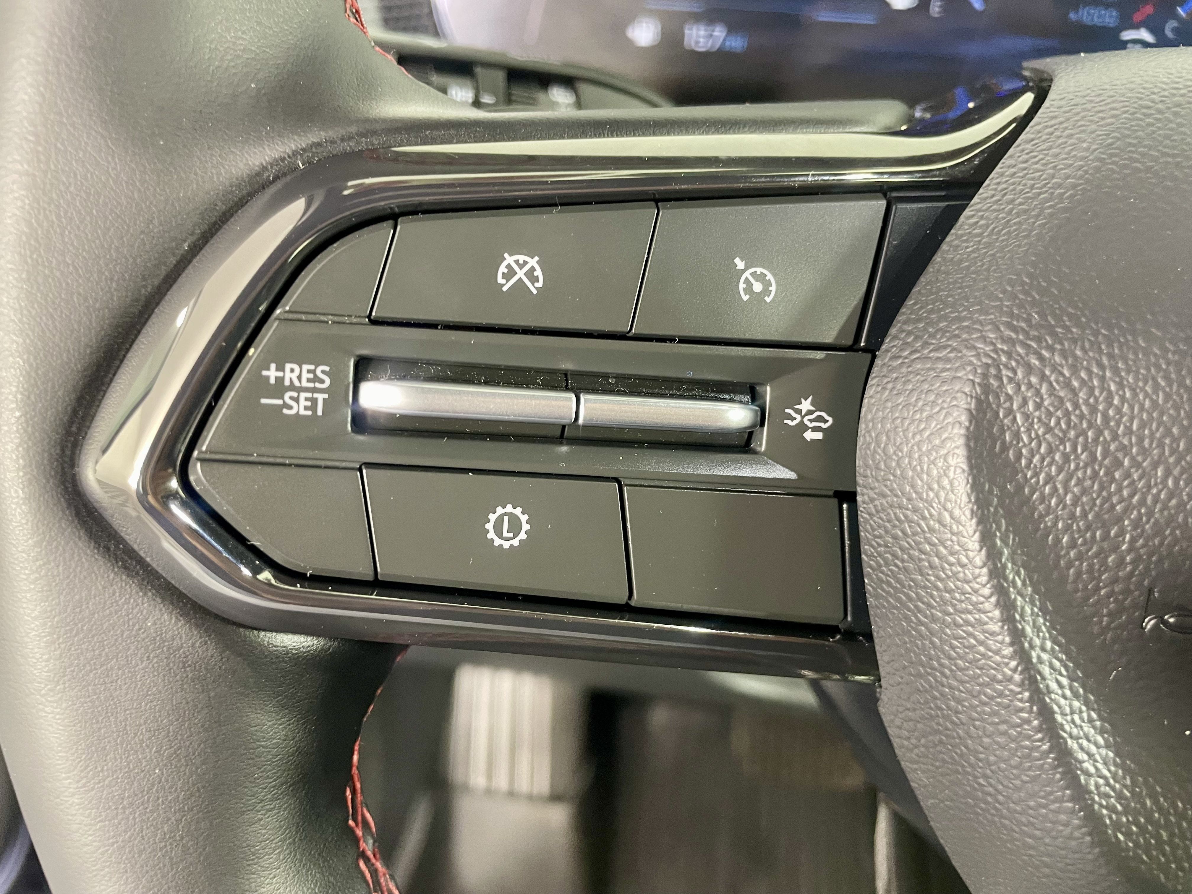 Used 2026 Chevrolet Equinox RS FWD image 15