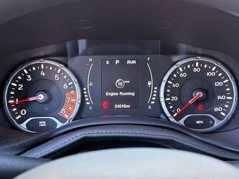 Used 2023 Jeep Renegade Latitude AWD/4WD image 26