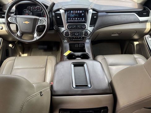 Used 2020 Chevrolet Suburban LT RWD image 13