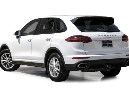 Used 2016 Porsche Cayenne AWD/4WD image 10