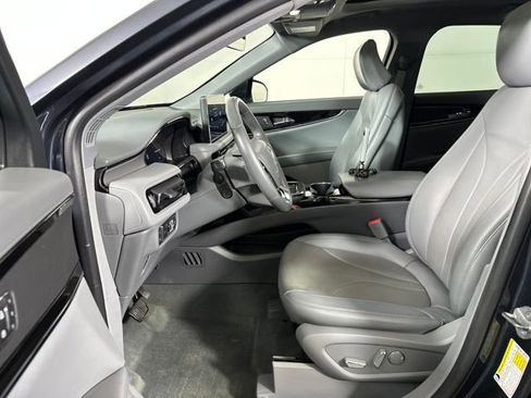 Used 2022 Lincoln Nautilus Reserve image 11