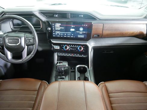 Used 2023 GMC Sierra 1500 Denali Ultimate AWD/4WD image 10