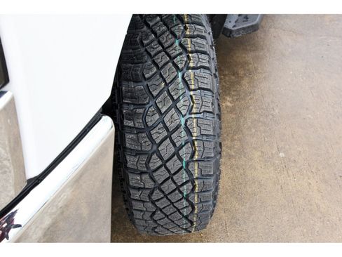 Used 2024 RAM 2500 Tradesman w/ Chrome Appearance Group AWD/4WD image 30