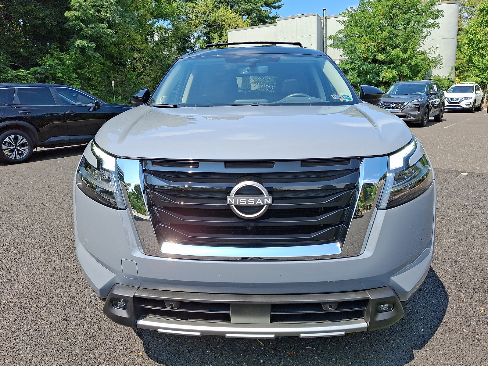 Certified 2024 Nissan Pathfinder SL w/ SL Premium Package AWD/4WD image 2