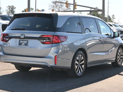 Used 2025 Honda Odyssey EX-L image 11