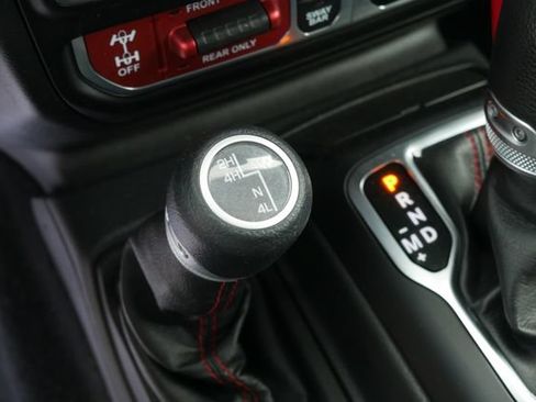 Used 2021 Jeep Wrangler Unlimited Rubicon AWD/4WD image 22