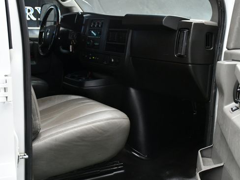Used 2021 Chevrolet Express 2500 Extended w/ Driver Convenience Package image 25