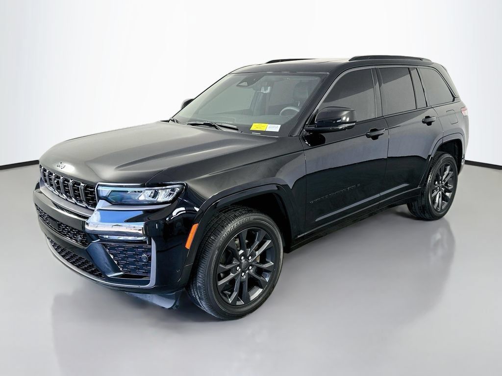 Used 2026 Jeep Grand Cherokee Limited AWD/4WD image 3