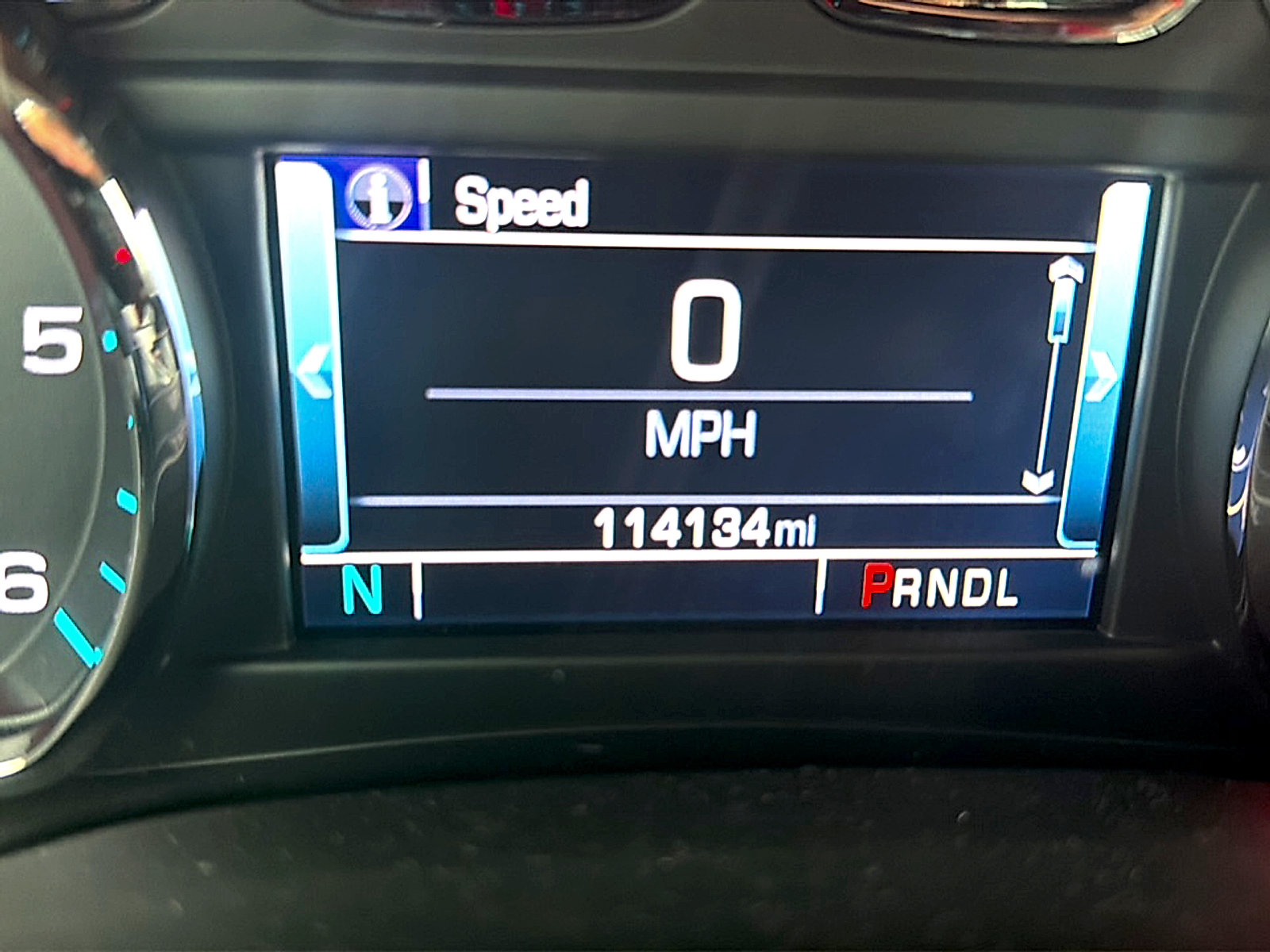 Used 2018 GMC Yukon XL SLT w/ Premium Edition RWD image 8