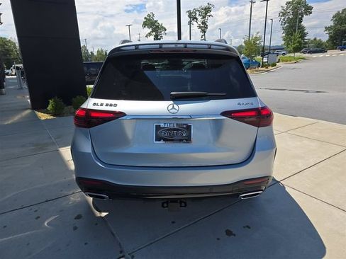 Used 2025 Mercedes-Benz GLE 350 4MATIC image 4