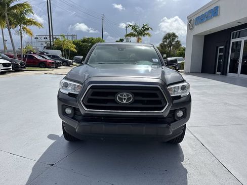 Used 2022 Toyota Tacoma SR5 RWD image 8