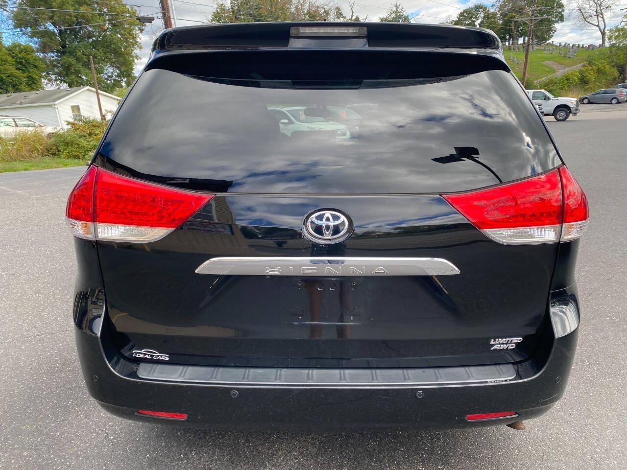 Used 2012 Toyota Sienna Limited w/ Premium Pkg AWD/4WD image 4