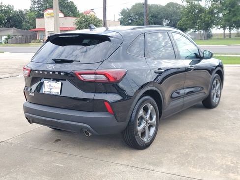 Used 2025 Ford Escape ST-Line FWD image 3