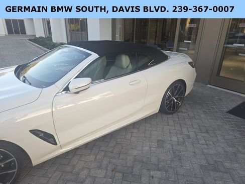 Used 2022 BMW M850i xDrive Convertible image 11