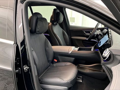 New 2026 Mercedes-Benz EQS 400 4MATIC SUV image 5