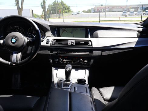 Used 2014 BMW 550i xDrive Sedan image 37