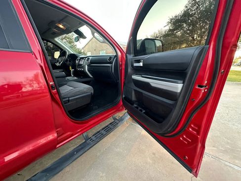 Used 2020 Toyota Tundra SR5 w/ SR5 Upgrade Package image 24