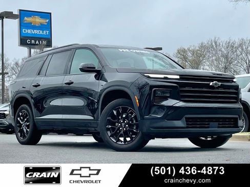 Used 2024 Chevrolet Traverse LT w/ Midnight/Sport Edition image 1