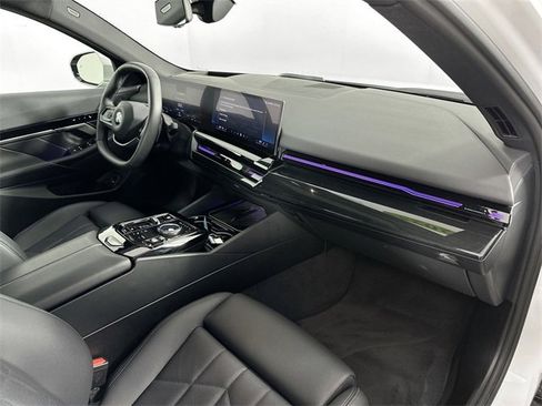 Used 2025 BMW 530i xDrive 530i xDrive image 31