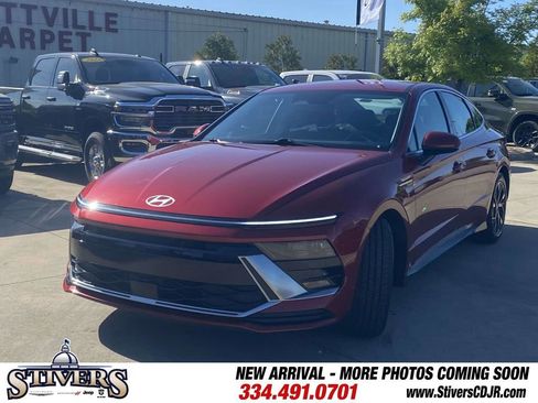 Used 2025 Hyundai Sonata SEL FWD image 3