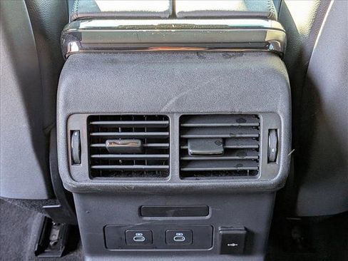 Used 2024 Land Rover Range Rover Velar Dynamic SE image 17