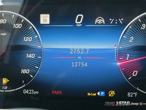 Used 2025 Mercedes-Benz GLS 450 4MATIC w/ AMG Line Exterior image 32
