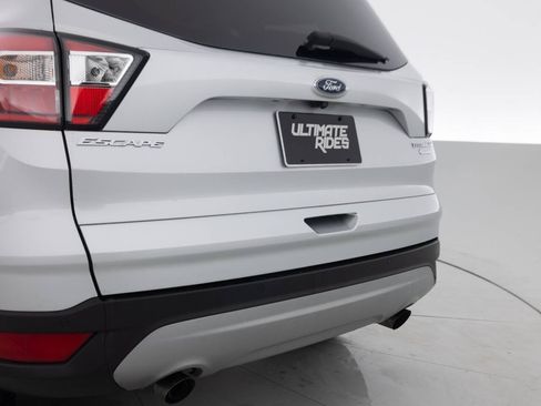 Used 2017 Ford Escape Titanium FWD image 17