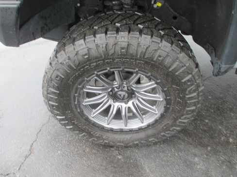 Certified 2024 GMC Sierra 1500 AT4X image 13