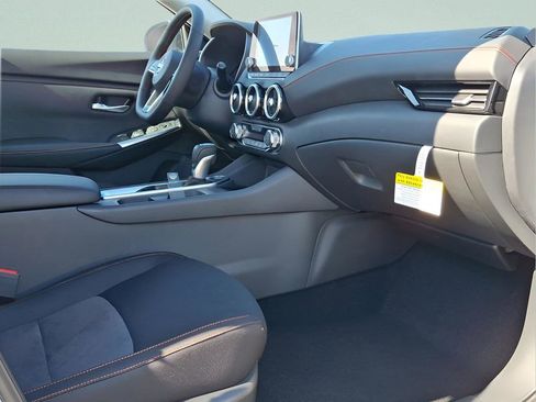 Certified 2025 Nissan Sentra SR w/ Midnight Edition FWD image 23